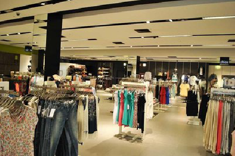 玉林商场里的店面怎么装修？